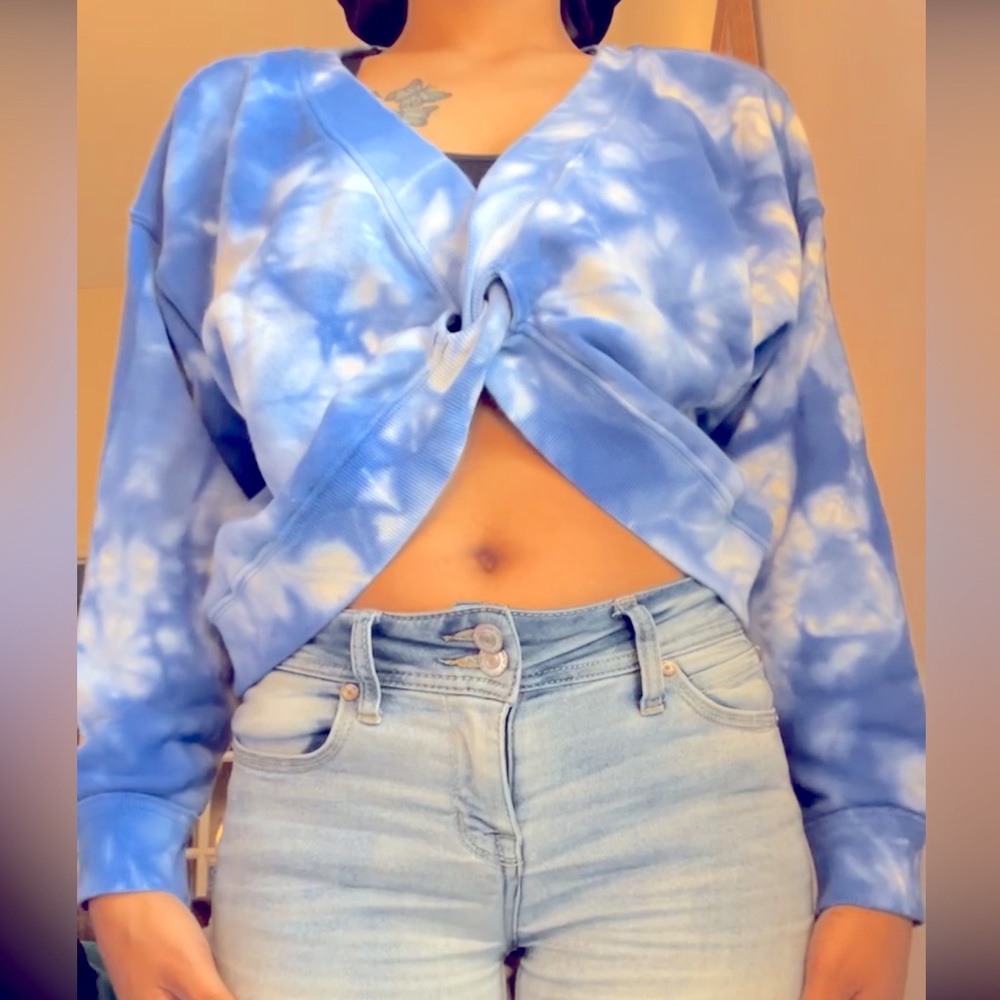 Blue & White Tie-Dye Cropped Sweater